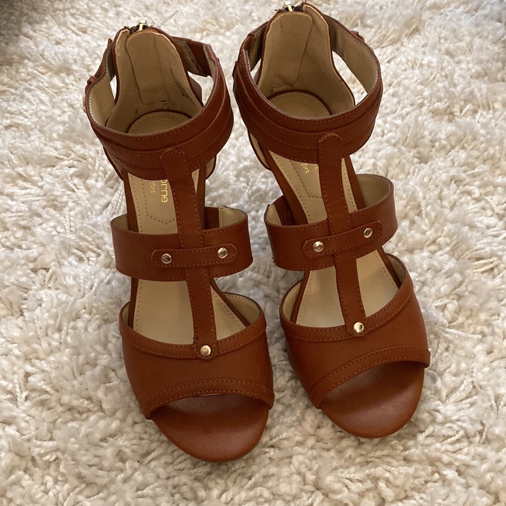 Liz Claiborne Sandal - Picture 3 of 6